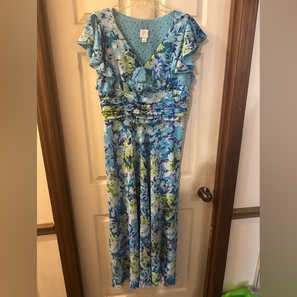 Emma James Blue and Green Floral Midi Dress